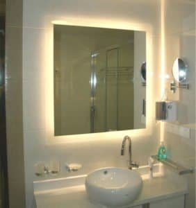 Espelho para Banheiro 32 Banheiro Com Espelho Retangular Quadrado Com Led Estilo Flutuante