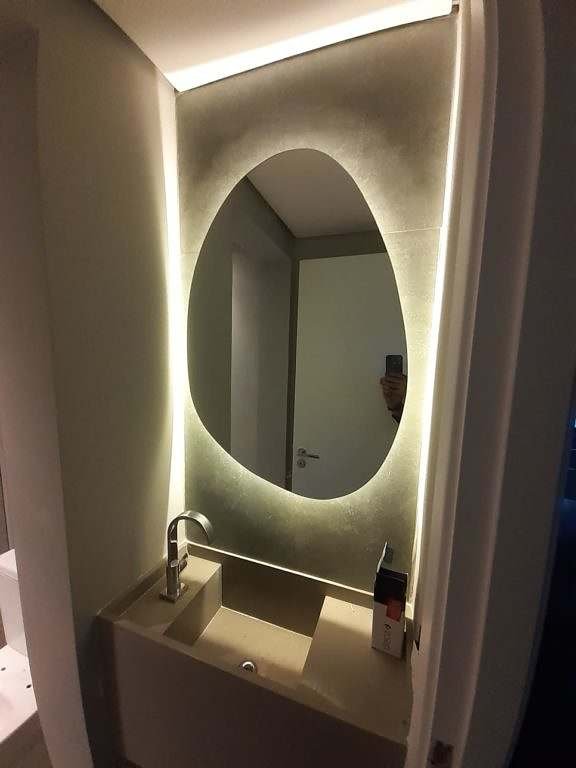 Espelho Organico Para Banheiro Com Iluminação