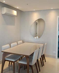 Sala De Jantar Com Espelho Decorativo Organico