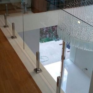 Guarda Corpo De Vidro Corrimão Escada Varanda Sacadas Alumino Inox Embutido Show Glass