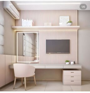 Penteadeira Rosa Com Painel De Madeira Ripada E Espelho Iluminado Com Led Para Maquiagem