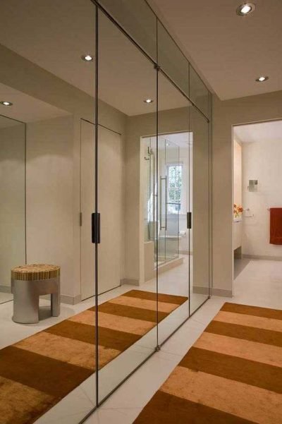 Quarto Com Guarda-Roupa Espelhado Show Glass